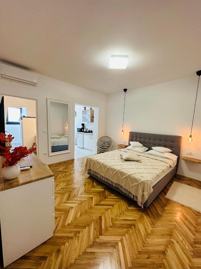 Studio Zara Rovinj Luaran gambar