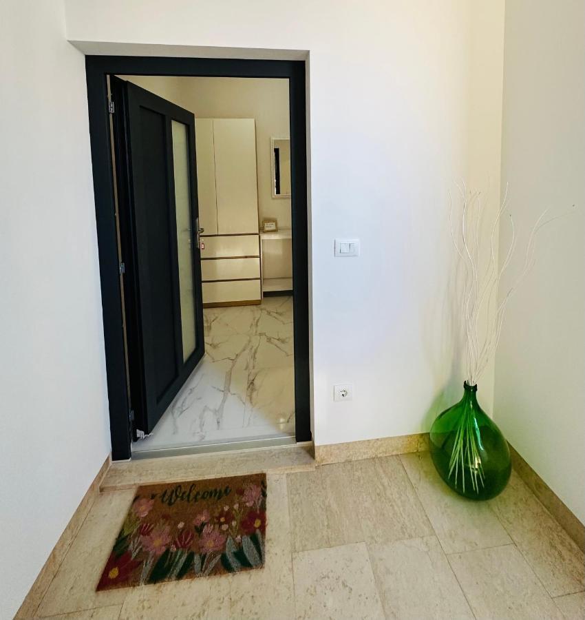 Studio Zara Rovinj Luaran gambar